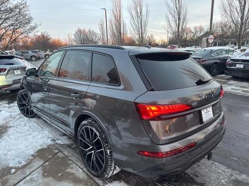 2025 Audi Q7 55 Premium Plus