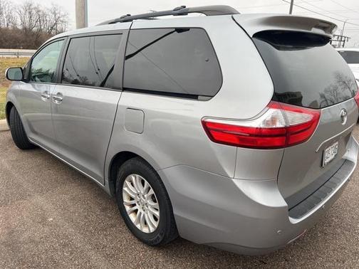 2015 Toyota Sienna SE