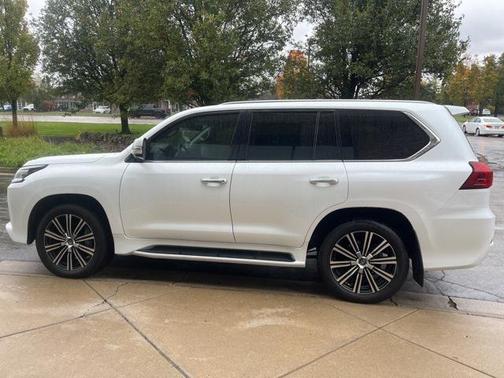 2021 Lexus LX 570 Base