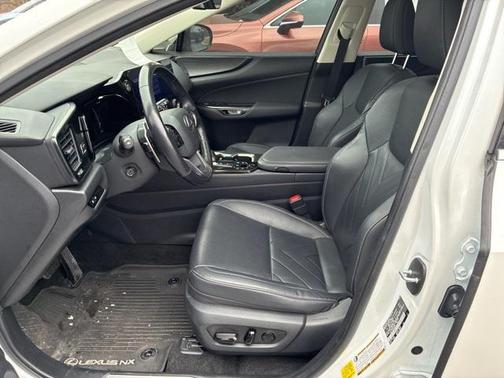 2022 Lexus NX 450h+ Luxury