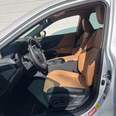White Pearl 2025 Lexus ES 350 Base
