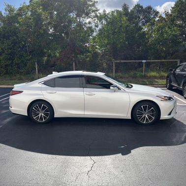 White Pearl 2025 Lexus ES 350 Base
