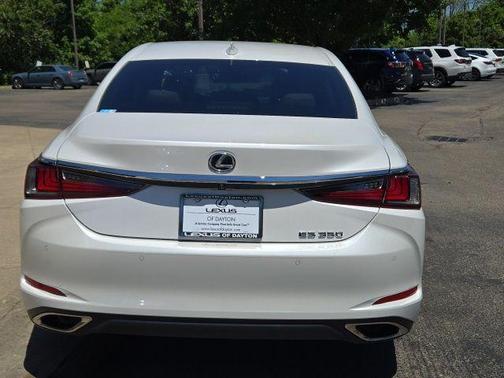White Pearl 2025 Lexus ES 350 Base