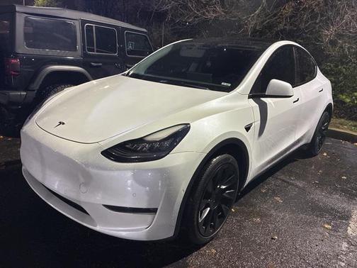 2022 Tesla Model Y Long Range Dual Motor All-Wheel Drive