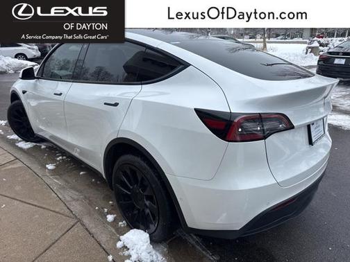2022 Tesla Model Y Long Range Dual Motor All-Wheel Drive