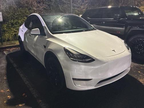 2022 Tesla Model Y Long Range Dual Motor All-Wheel Drive