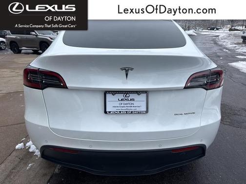 2022 Tesla Model Y Long Range Dual Motor All-Wheel Drive