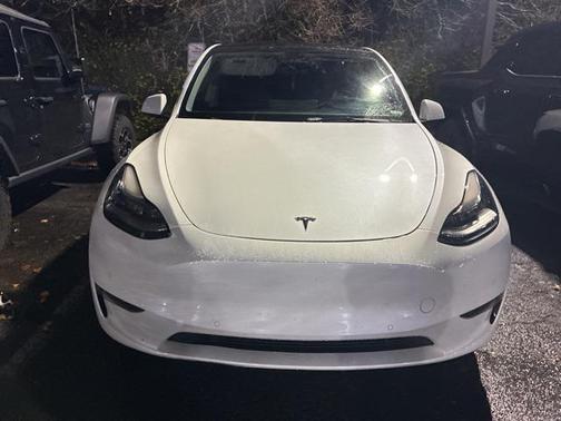 2022 Tesla Model Y Long Range Dual Motor All-Wheel Drive