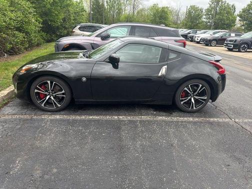 Magnetic Black Metallic 2019 Nissan 370Z Sport Touring