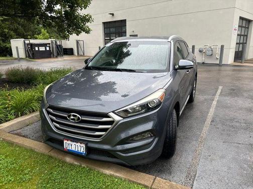 Coliseum Gray 2017 Hyundai TUCSON SE Plus