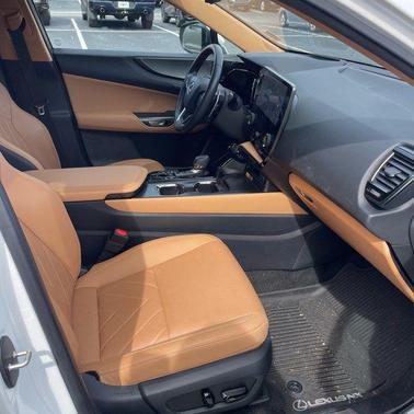 2025 Lexus NX 450h+ Luxury