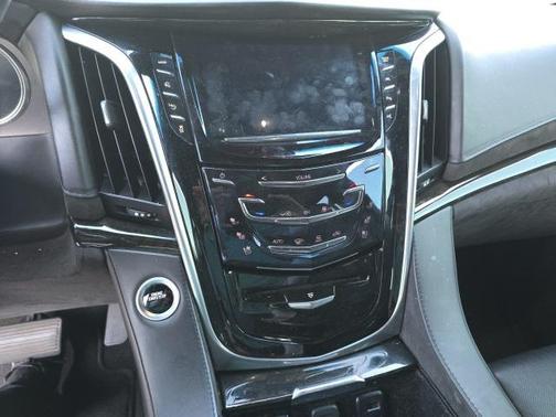 2019 Cadillac Escalade Platinum