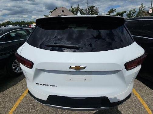Summit White 2025 Chevrolet Blazer 2LT