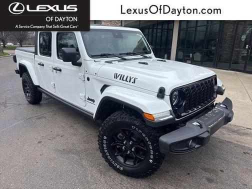 Bright White Clearcoat 2024 Jeep Gladiator Willys