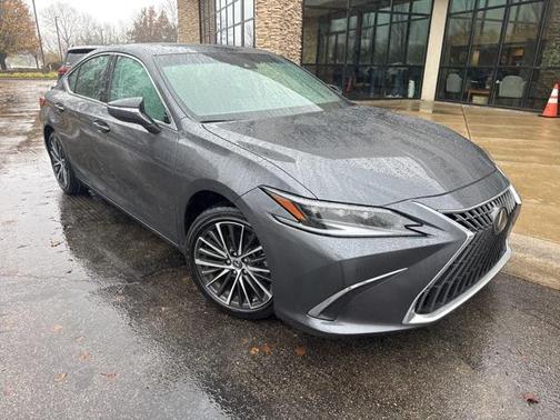 2024 Lexus ES 300h Base