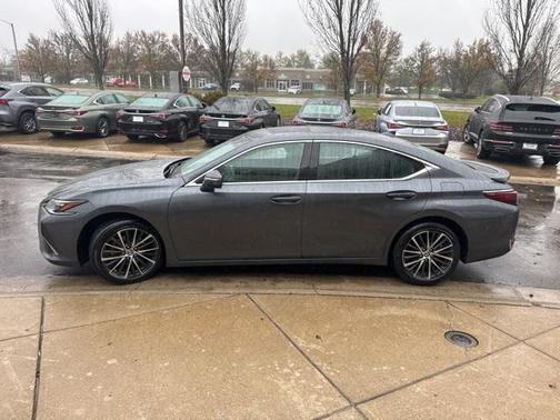 2024 Lexus ES 300h Base