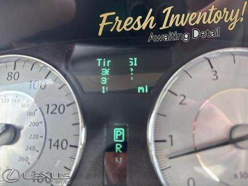 Cool Vanilla Clearcoat 2009 Chrysler 300C Hemi