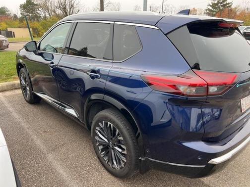 2024 Nissan Rogue Platinum