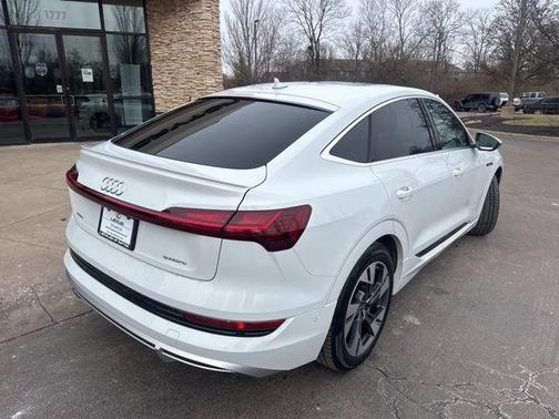 2023 Audi e-tron Sportback S line Premium Plus