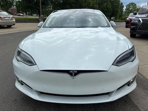 Pearl White Multi-Coat 2017 Tesla Model S 100D
