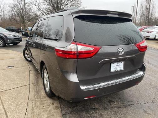 2015 Toyota Sienna LE