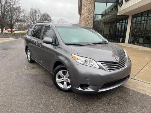 2015 Toyota Sienna LE