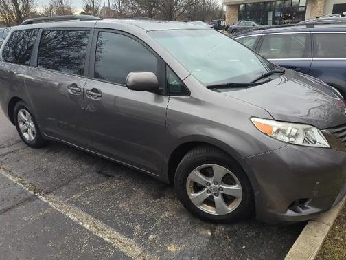 2015 Toyota Sienna LE