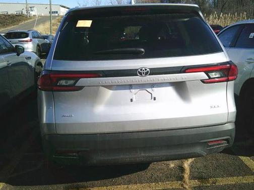 2025 Toyota Grand Highlander XLE