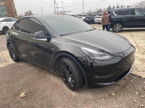 2022 Tesla Model Y Performance Dual Motor All-Wheel Drive