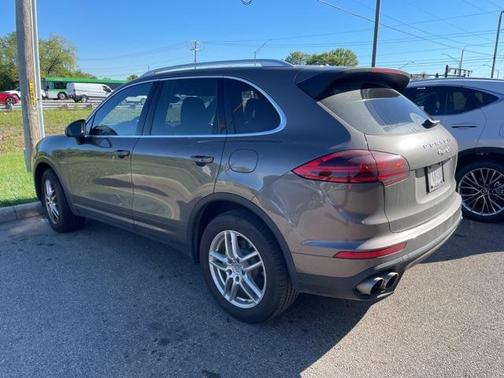 2016 Porsche Cayenne S