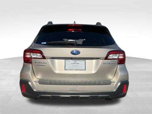 Tungsten Metallic 2018 Subaru Outback 2.5i Premium