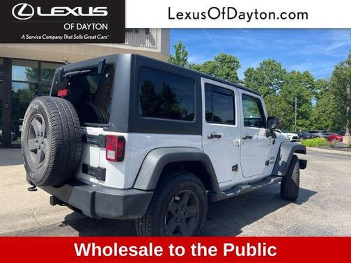 Bright White Clearcoat 2014 Jeep Wrangler Unlimited Sport