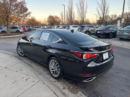 2023 Lexus ES 350 Ultra Luxury