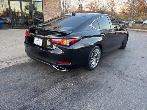 2023 Lexus ES 350 Ultra Luxury