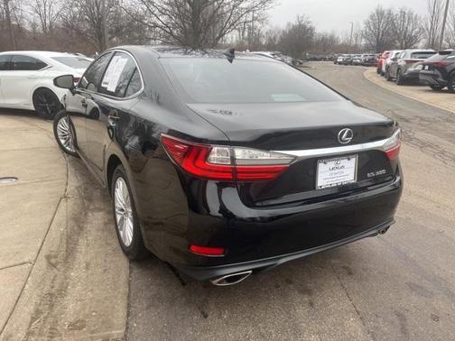 2017 Lexus ES 350 Base