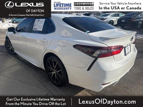 2022 Toyota Camry SE