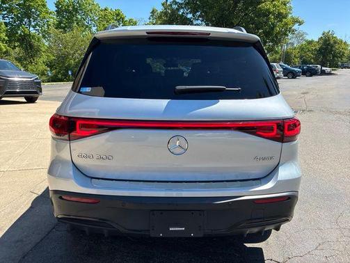 2023 Mercedes-Benz EQB 300 4MATIC