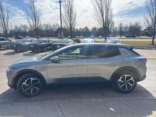 2025 Chevrolet Equinox EV LT