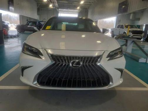 Eminent White Pearl 2022 Lexus ES 350 Ultra Luxury