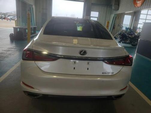 2022 Lexus ES 350 Ultra Luxury