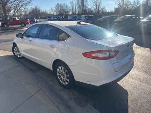 2016 Ford Fusion S