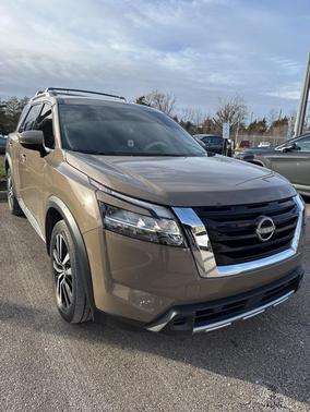 2023 Nissan Pathfinder Platinum 4WD