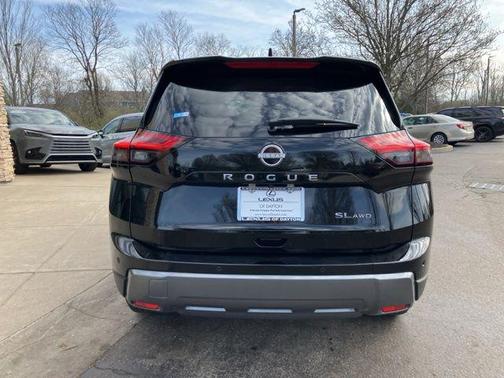 2026 Nissan Rogue SL