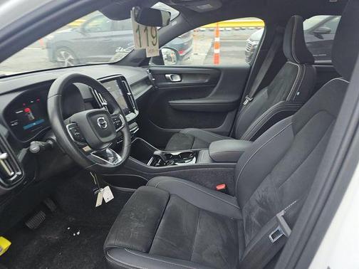 2023 Volvo C40 Recharge Pure Electric Twin Plus