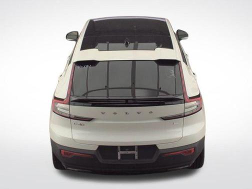 Crystal White Metallic 2023 Volvo C40 Recharge Pure Electric Twin Plus