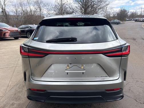 2022 Lexus NX 350h Premium