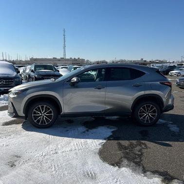 2022 Lexus NX 350h Premium