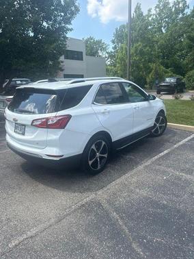 Summit White 2021 Chevrolet Equinox 1LT