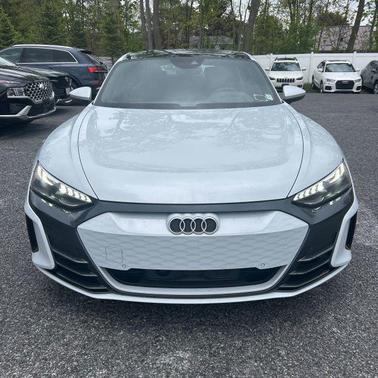 Suzuka Gray Metallic 2024 Audi e-tron GT Premium Plus quattro