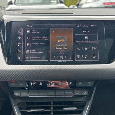 Suzuka Gray Metallic 2024 Audi e-tron GT Premium Plus quattro